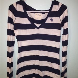 Abercrombie white & navy blue striped long sleeve